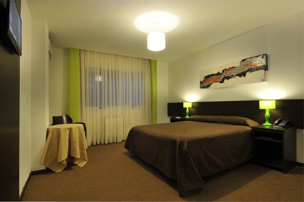 Los Sauces Hotel & Spa Villa Carlos Paz Exterior photo